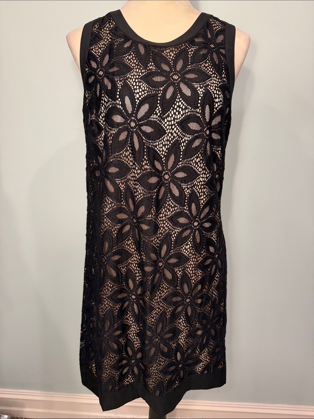 Laundry Black Floral Lace Sleeveless Shift cocktail Dress Size 10
